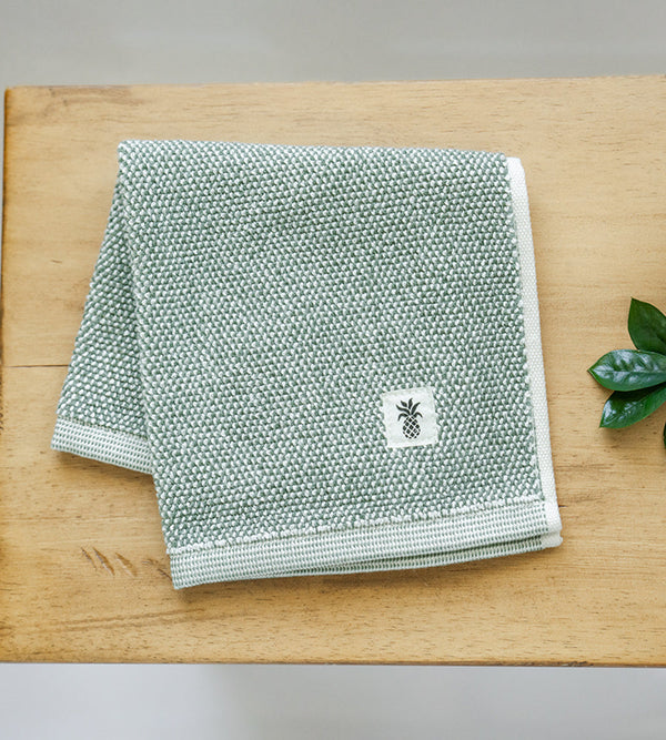 Cariloha Bamboo Two-Tone Washcloth — manufacturer product photo